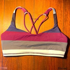 Lululemon cute cross bra